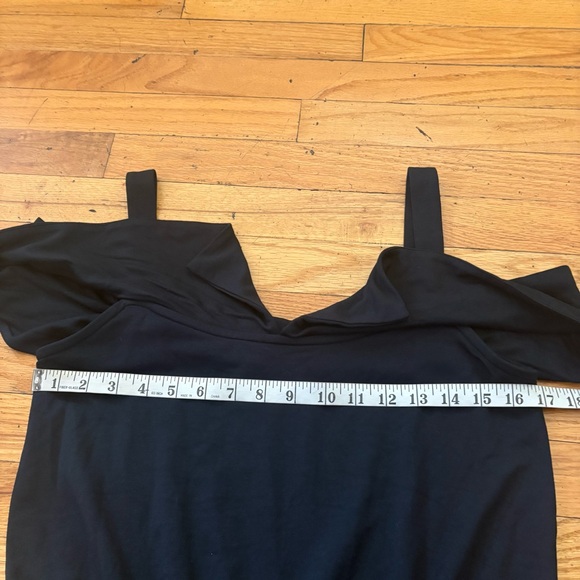 Paige Black Crop Off The Shoulder Jumpsuit Size Medium - Picture 3 of 8
